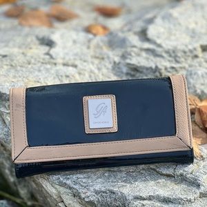 Brand New Contrast Teal Wallet.